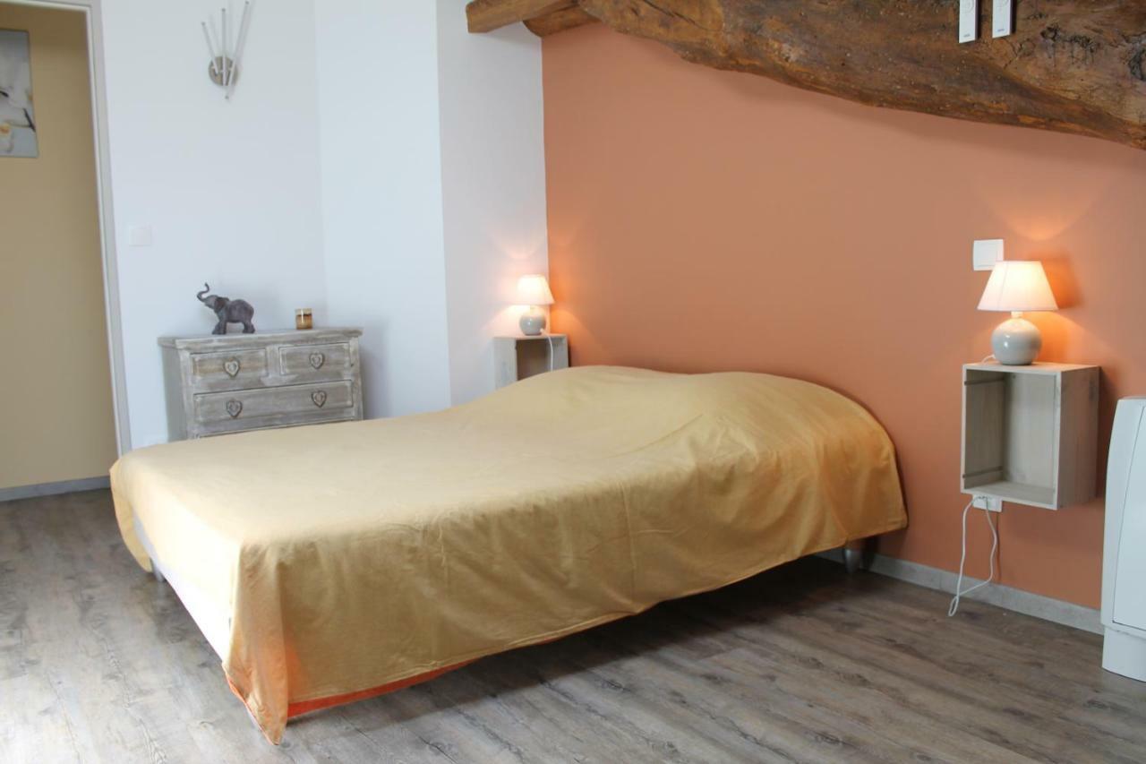 Gite Clodeguy Saint-Sylvestre-sur-Lot Exteriör bild