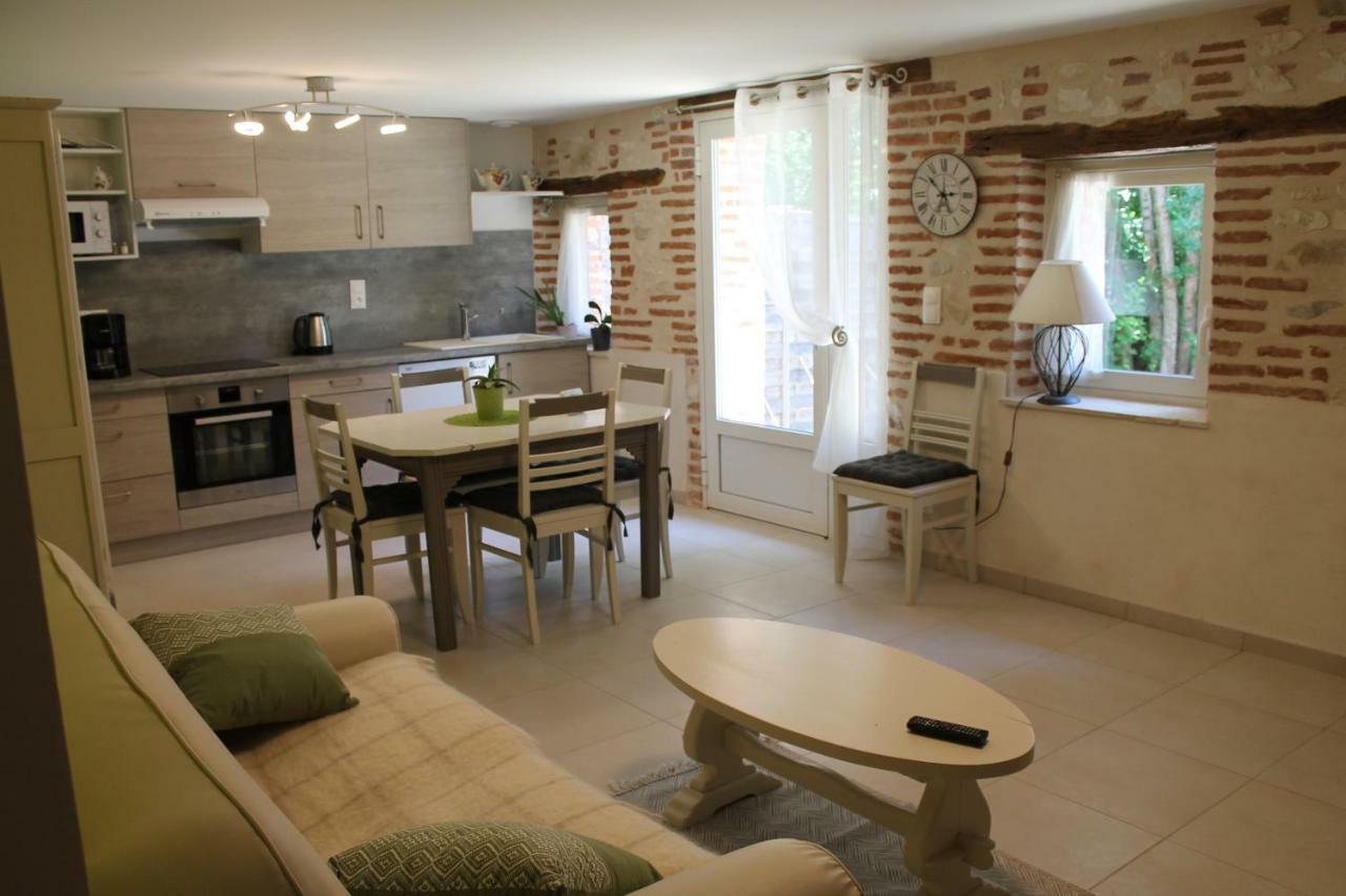 Gite Clodeguy Saint-Sylvestre-sur-Lot Exteriör bild